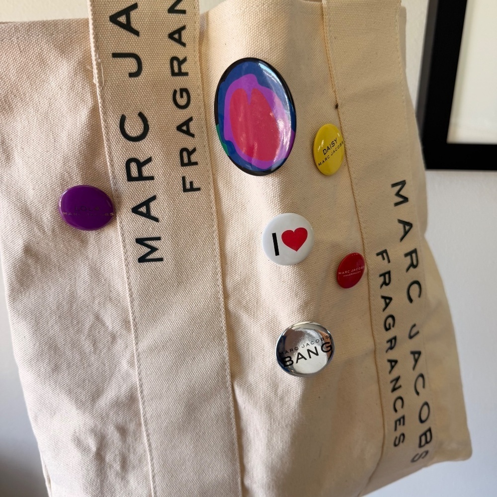 Marc Jacobs Fragrance Canvas Tote Bag with Decorative Pins - Picture 4 of 6